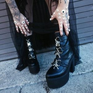 Current Mood Lock Creep PLatforms